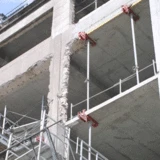 beschadigd betonnen gebouw