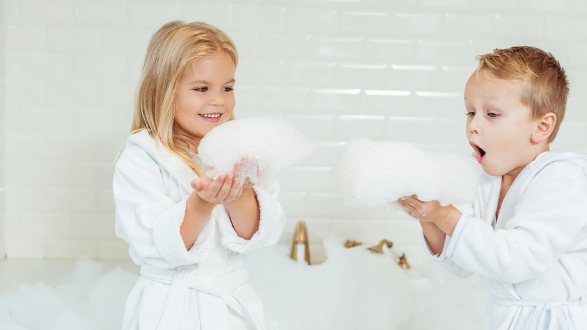 Heb je plannen om jouw badkamer of douche te betegelen? Weber geeft enkele nuttige tips om aan de slag te gaan en jouw droomproject te verwezenlijken!